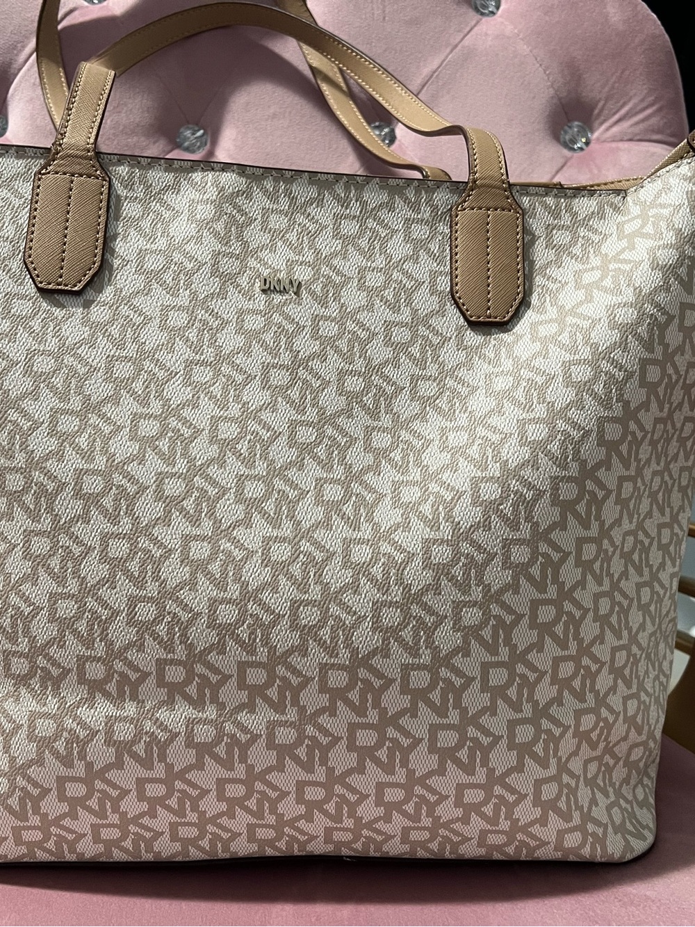 DKNY Bryant Signature I Tote Bag in Beige Monogram with Tan Handles - Picture 5 of 16